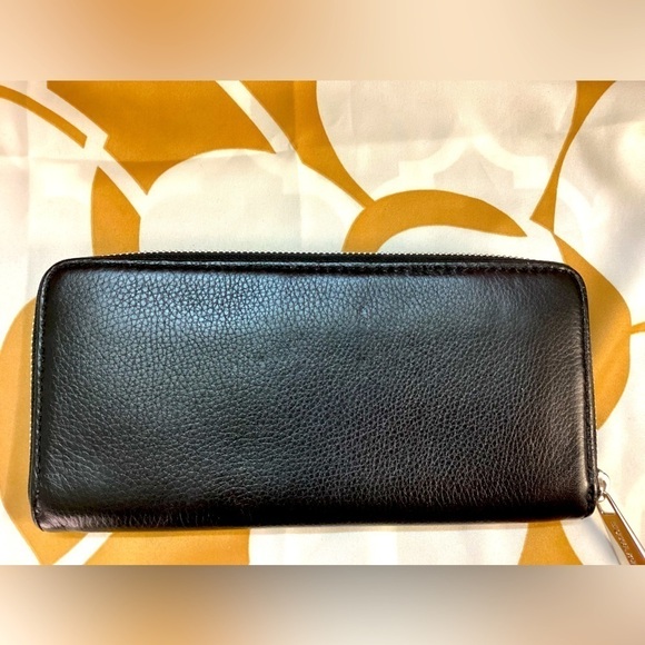 MICHAEL KORS BLACK AND SILVER WALLET - Picture 3 of 4